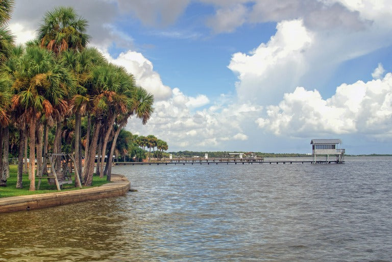 Top Podcast Studio Near Riverview, Florida for Professional Creators
